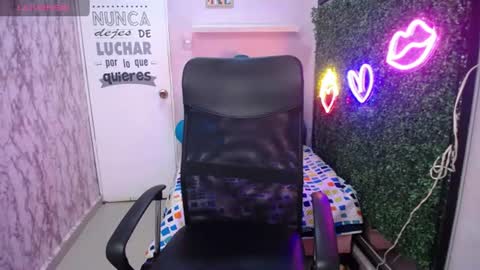 sandra  online show from 22, 7, 2026