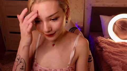 Snapshot of sandraboyl chatting on 5, 1, 2025 Sandy online show from 5, 1, 2025