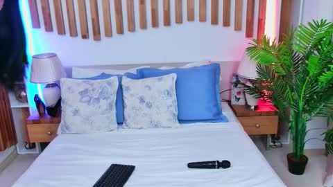 Sandra online show from 5, 12, 2025