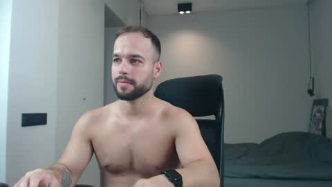 Snapshot of sandro_best chatting on 27, 6, 2026 DeAlex online show from 27, 6, 2026