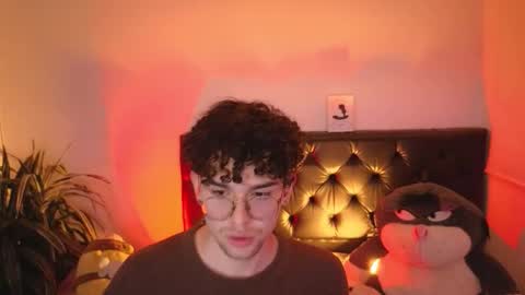 Snapshot of sandro_vitali chatting on 28, 10, 2025 sandro_vitali online show from 28, 10, 2025