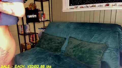 Snapshot of sandy_chris chatting on 28, 2, 2025 Sandy and Chris online show from 28, 2, 2025