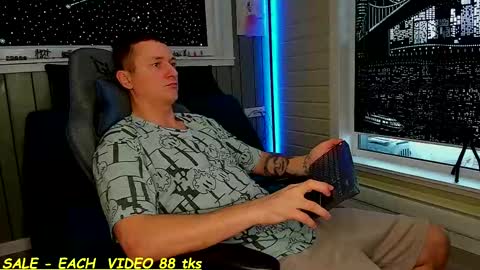 Snapshot of sandy_chris chatting on 6, 3, 2025 Sandy and Chris online show from 6, 3, 2025