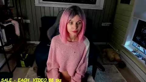 Snapshot of sandy_chris chatting on 5, 10, 2025 Sandy and Chris online show from 5, 10, 2025