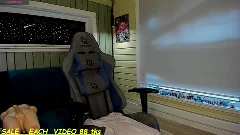 Snapshot of sandy_chris chatting on 14, 12, 2025 Sandy and Chris online show from 14, 12, 2025