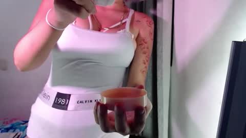 sandy_straw online show from 16, 11, 2025