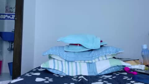 Snapshot of sandylau_ chatting on 15, 10, 2025 sandy online show from 15, 10, 2025