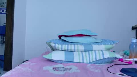 Snapshot of sandylau_ chatting on 20, 11, 2025 sandy online show from 20, 11, 2025