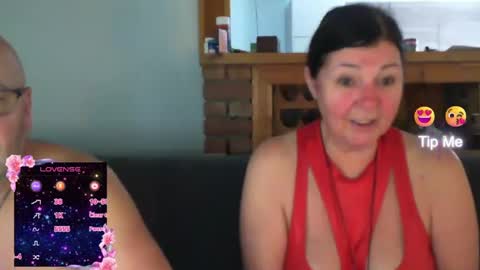 Snapshot of sanroom chatting on 9, 1, 2025 sanroom online show from 9, 1, 2025