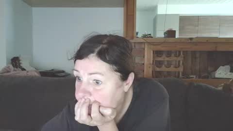 Snapshot of sanroom chatting on 7, 10, 2025 sanroom online show from 7, 10, 2025