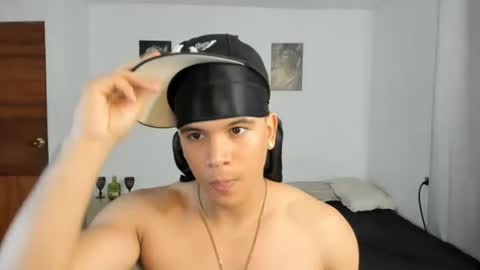 Snapshot of sant_wahlberg chatting on 27, 7, 2026 Sant online show from 27, 7, 2026