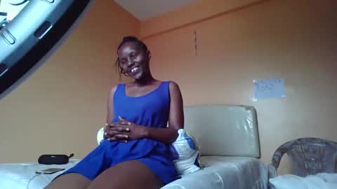 Snapshot of santalucious chatting on 1, 5, 2026 santalicious online show from 1, 5, 2026