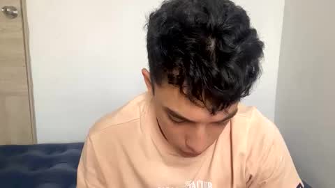 Snapshot of santi36rt chatting on 15, 4, 2026 santi36rt online show from 15, 4, 2026