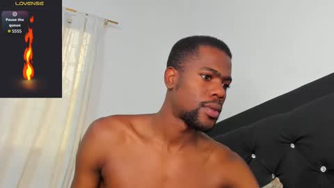 Snapshot of santi_brown1 chatting on 11, 10, 2025 Santibrown online show from 11, 10, 2025