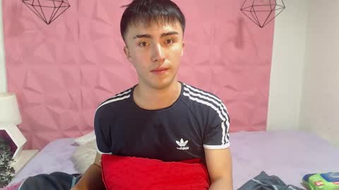 santi_fabulous online show from 6, 3, 2025