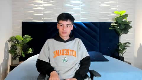 Snapshot of santi_ivanok chatting on 3, 5, 2026 Santi online show from 3, 5, 2026