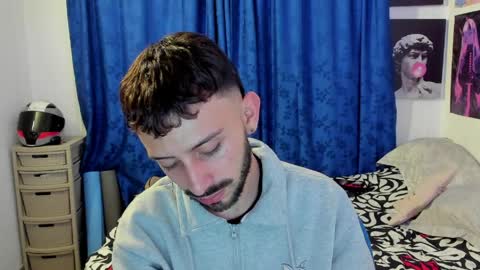 Snapshot of santi_mateo chatting on 2, 4, 2026 Santi online show from 2, 4, 2026