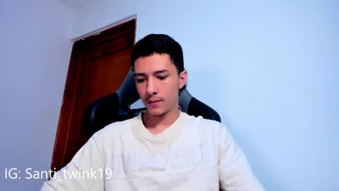 santi_twink19 online show from 19, 2, 2025