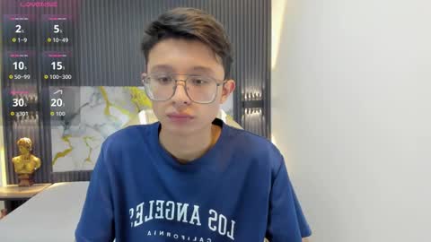 Snapshot of santiago_russo18 chatting on 5, 10, 2025 santiago_russo18 online show from 5, 10, 2025