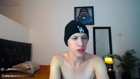 Snapshot of santiagocutex chatting on 19, 9, 2025 SANTAGO online show from 19, 9, 2025