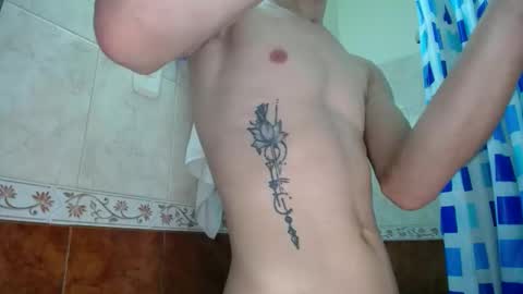 Snapshot of santiagocutex chatting on 10, 11, 2025 SANTAGO online show from 10, 11, 2025