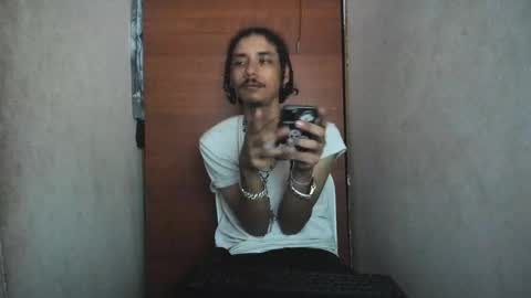 Snapshot of santiagoxxxtreme_ chatting on 4, 1, 2025 Santiago online show from 4, 1, 2025
