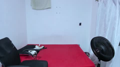 Julius Novachrono  online show from 2, 2, 2025