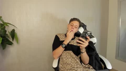 Julius Novachrono  online show from 1, 10, 2025