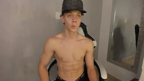 Julius Novachrono  online show from 15, 10, 2025