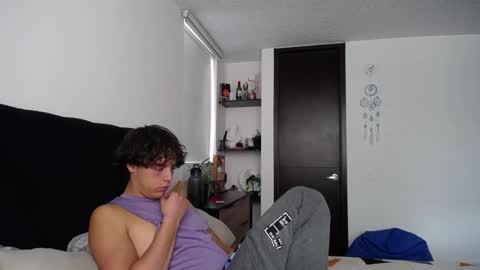 Santii online show from 28, 1, 2025