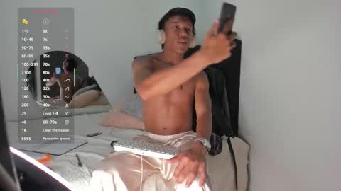 Snapshot of santinaugthy chatting on 2, 3, 2026 santi online show from 2, 3, 2026