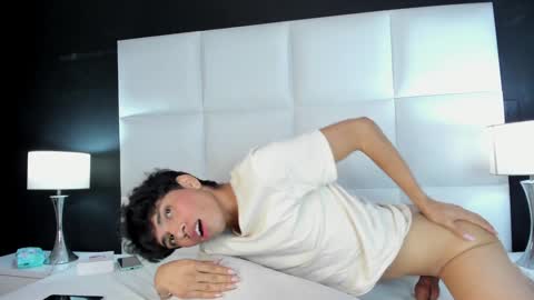 Snapshot of santy_carrington chatting on 20, 12, 2024 Santiago Carrington online show from 20, 12, 2024