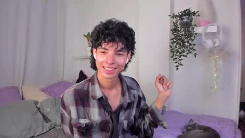 Snapshot of santy_kitty chatting on 3, 2, 2026 kitty online show from 3, 2, 2026