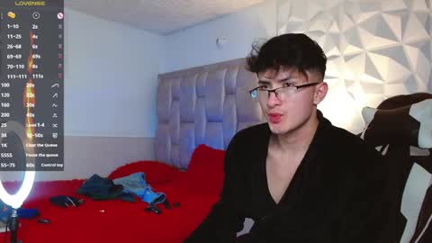 Santyago online show from 9, 12, 2024