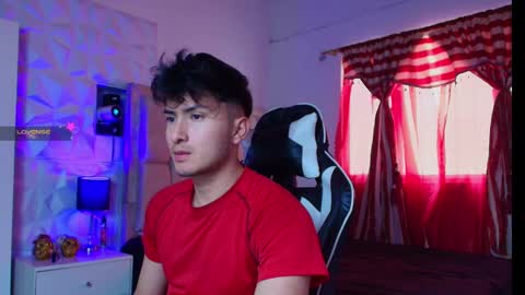 Santyago online show from 7, 1, 2025