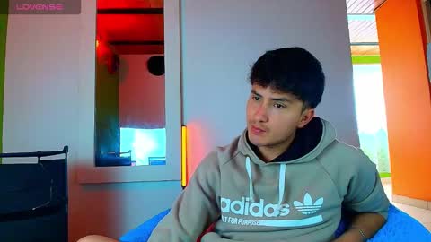 Santyago online show from 26, 11, 2025