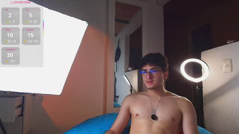 Snapshot of santyago_taylor chatting on 19, 5, 2026 Santyago online show from 19, 5, 2026
