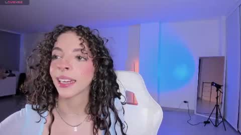 Snapshot of sapphire_venus chatting on 15, 6, 2026 Valerin online show from 15, 6, 2026
