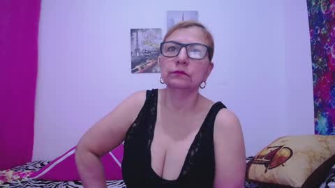 Snapshot of sara211 chatting on 31, 12, 2024 sara online show from 31, 12, 2024