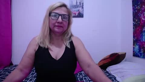 Snapshot of sara211 chatting on 24, 2, 2025 sara online show from 24, 2, 2025