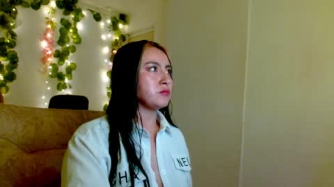 Snapshot of sara912679 chatting on 21, 5, 2026 sara912679 online show from 21, 5, 2026