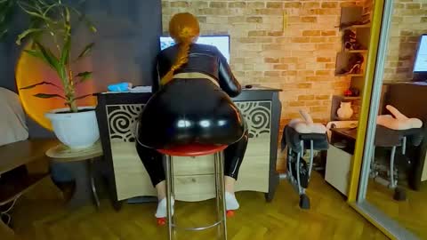 sara  foxy online show from 1, 2, 2026