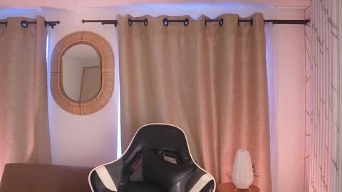 Sara  online show from 30, 1, 2025