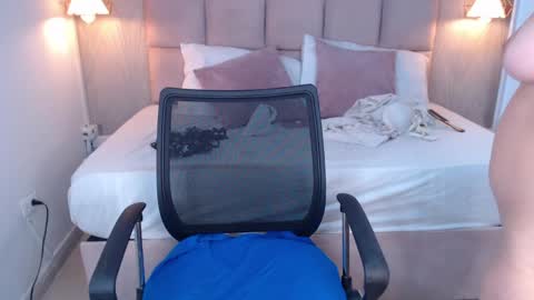 Snapshot of sara_angeelss chatting on 7, 4, 2026 Sara... online show from 7, 4, 2026