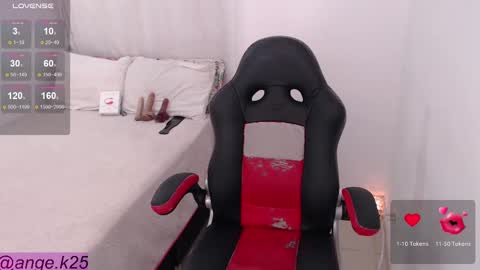 Im Angelica  My pleasure in your hands Give me more vibrations and make me cum PVT IS OPEN online show from 13, 2, 2025