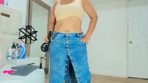 Snapshot of sara_bigass__ chatting on 26, 6, 2026 sara online show from 26, 6, 2026