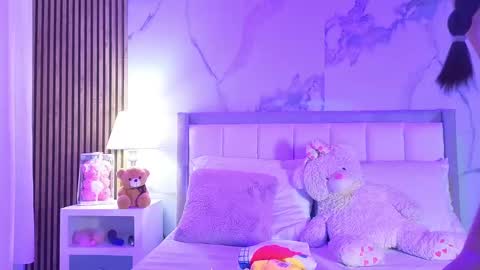 Snapshot of sara_collinss__ chatting on 9, 11, 2025 SARA online show from 9, 11, 2025