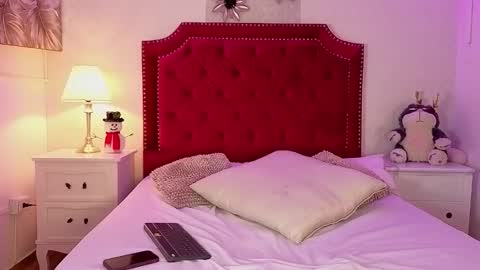 Snapshot of sara_collinss__ chatting on 8, 1, 2026 SARA online show from 8, 1, 2026