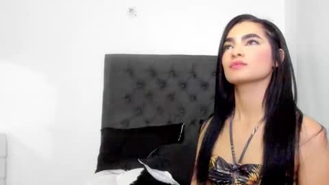 Snapshot of sara_evans01 chatting on 18, 1, 2025 sara online show from 18, 1, 2025