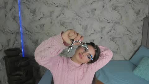 Snapshot of sara_fernandezz chatting on 6, 1, 2025 sara online show from 6, 1, 2025